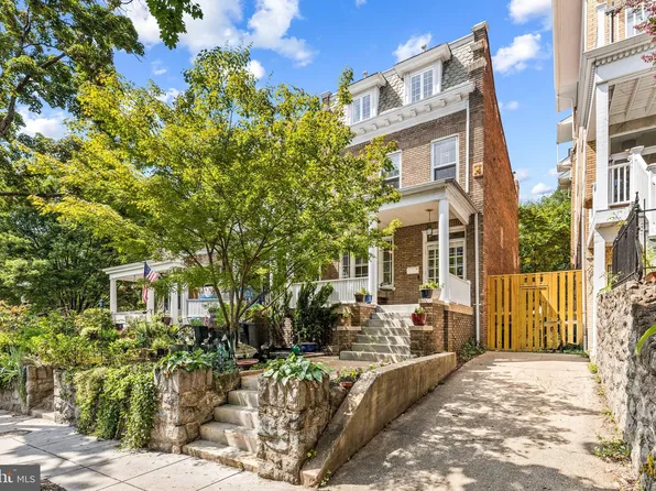 1637 Irving St NW, Washington, DC 20010