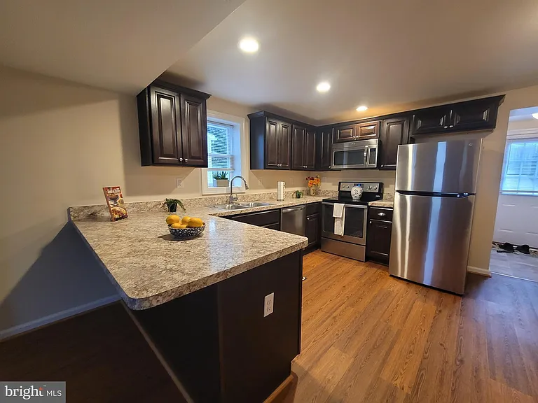 235 Millwood Ave — Photo 10