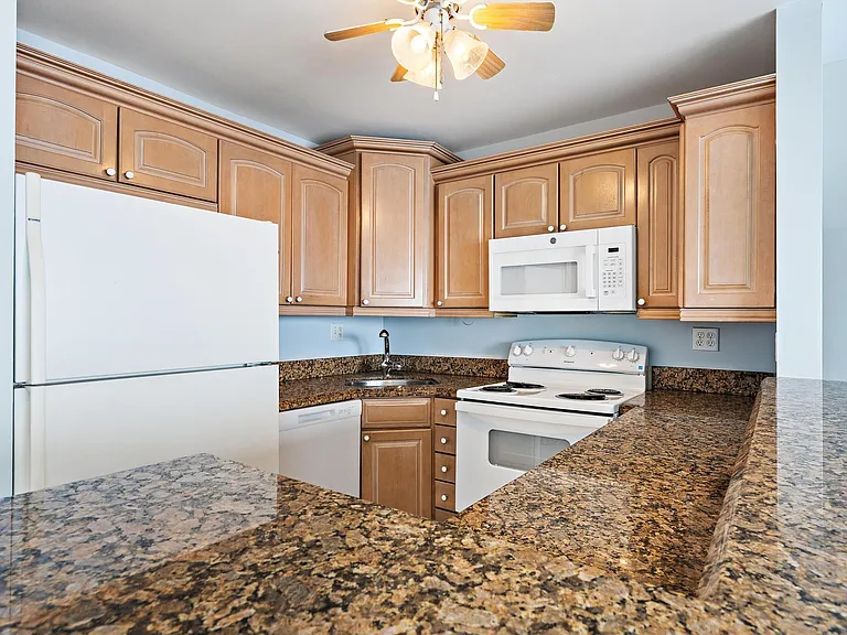 400 Wilma Cir #206 — Photo 7