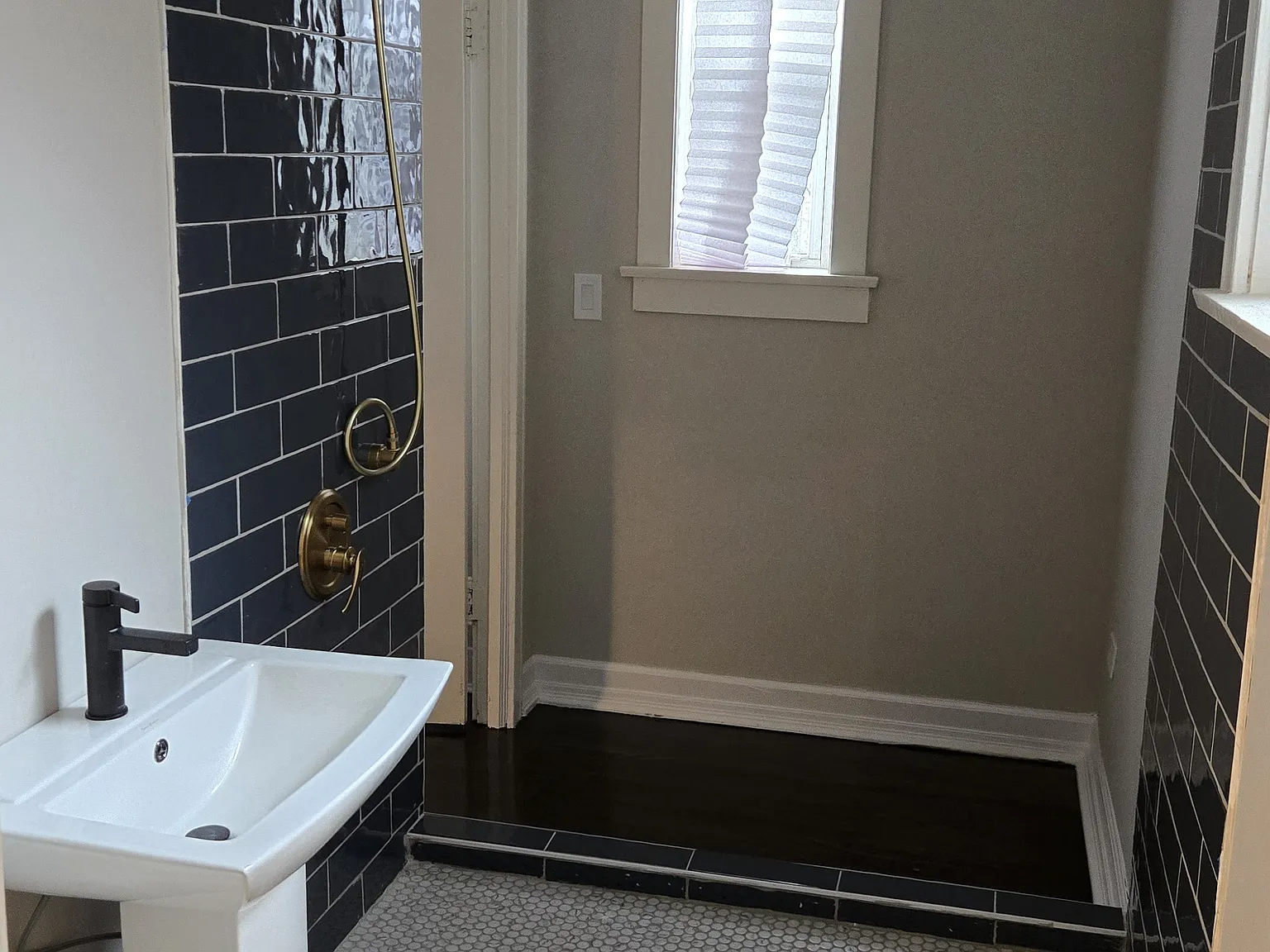 2 bed, 1000 sqft, $1,389 — Photo 3