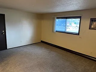 417 N Oakley St — Photo 8