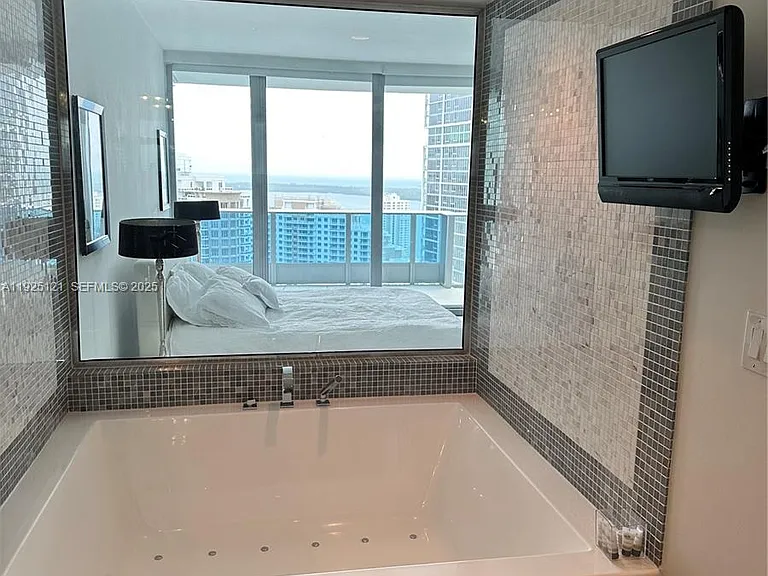 200 Biscayne Boulevard Way #4007 — Photo 5