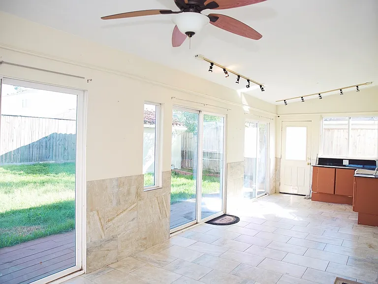 18234 Sable Tree Dr — Photo 25