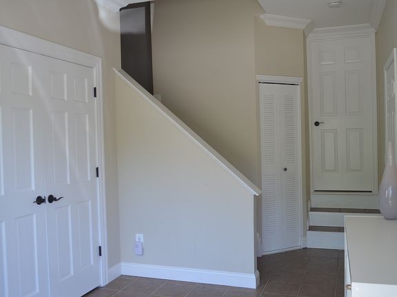 4th image of 1902 Dorset Dr #1902