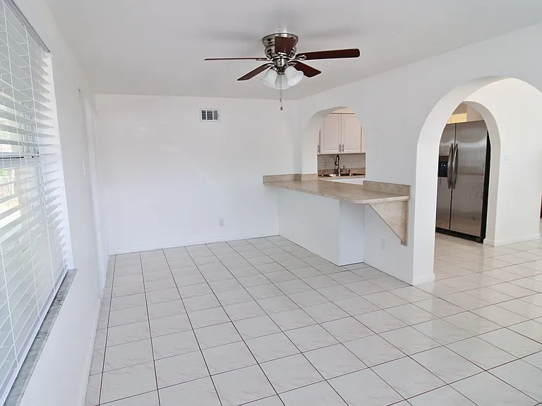 3403 W Saint Louis St — Photo 5