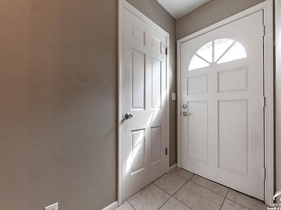 948  Jana Lawrence, KS listing photo #5