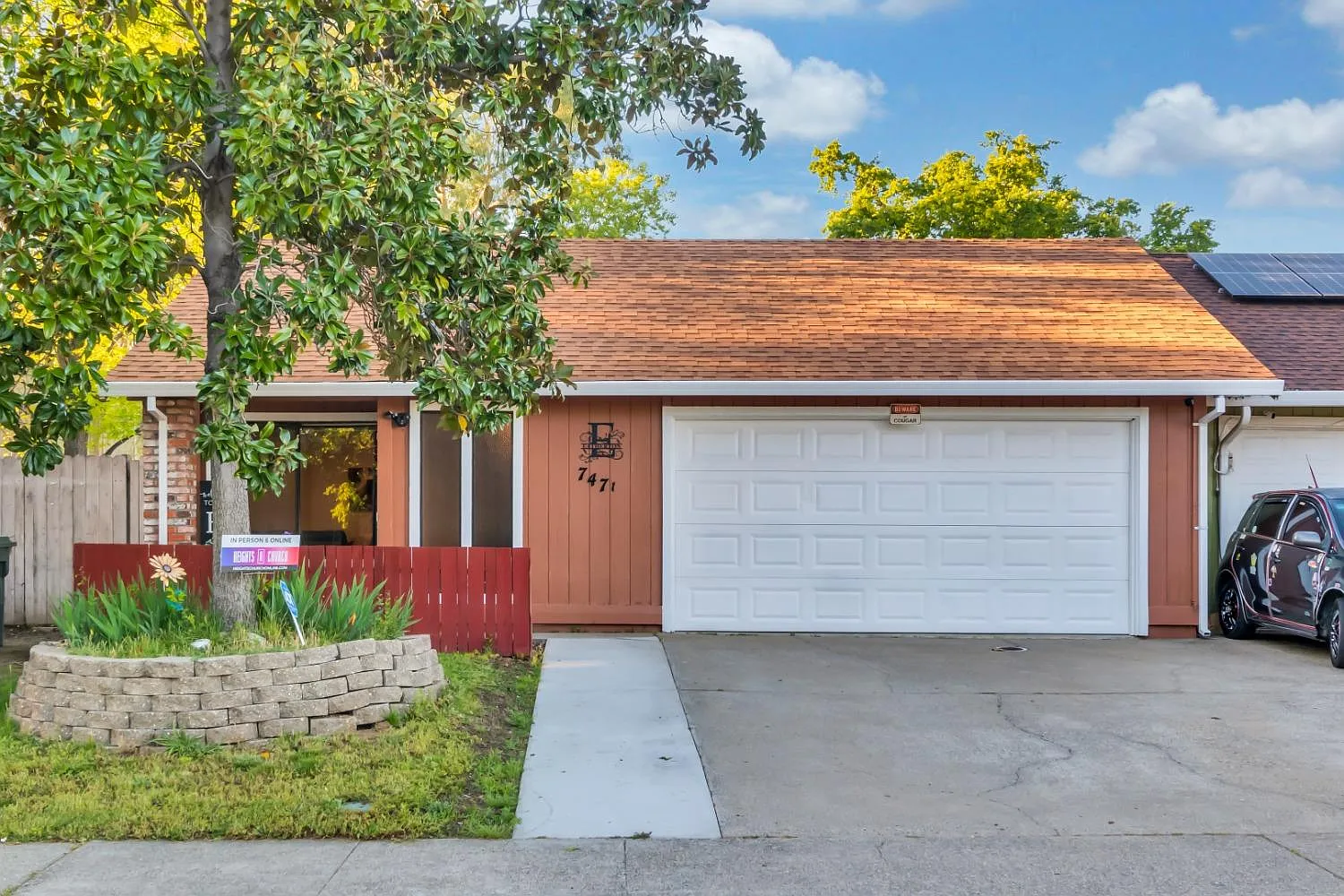 7471 Sandalwood Dr photo 1
