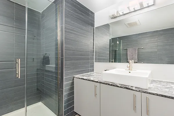 Sold by Modern Spaces | media 14