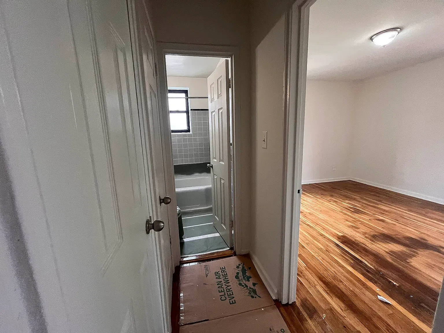 61-88 Dry Harbor Rd — Photo 2