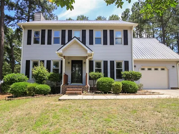 5586 Whithorn Ct, Fayetteville, NC 28311