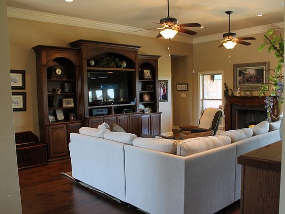 4th image of 259 Kleinpeter Dr