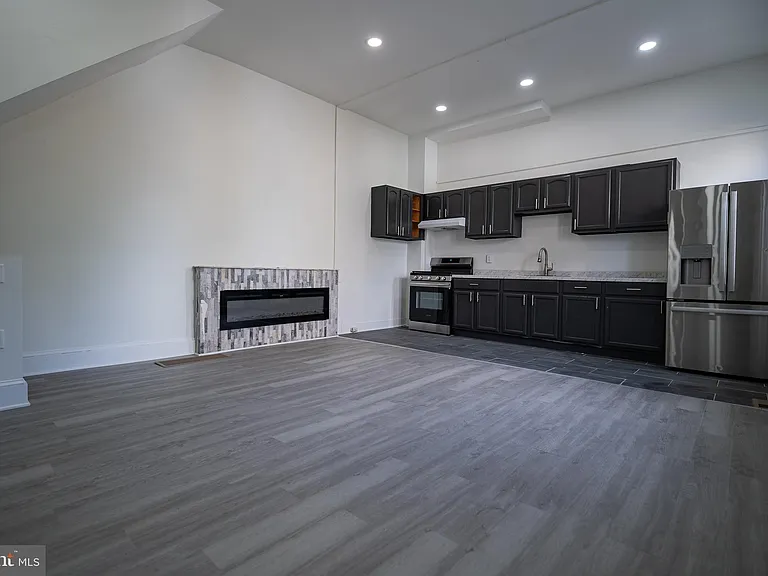 2410 Wharton St #1 — Photo 26