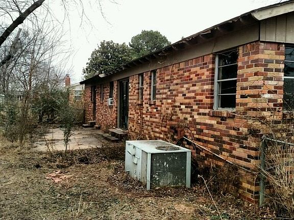 4th image of 1325 Holly Ave