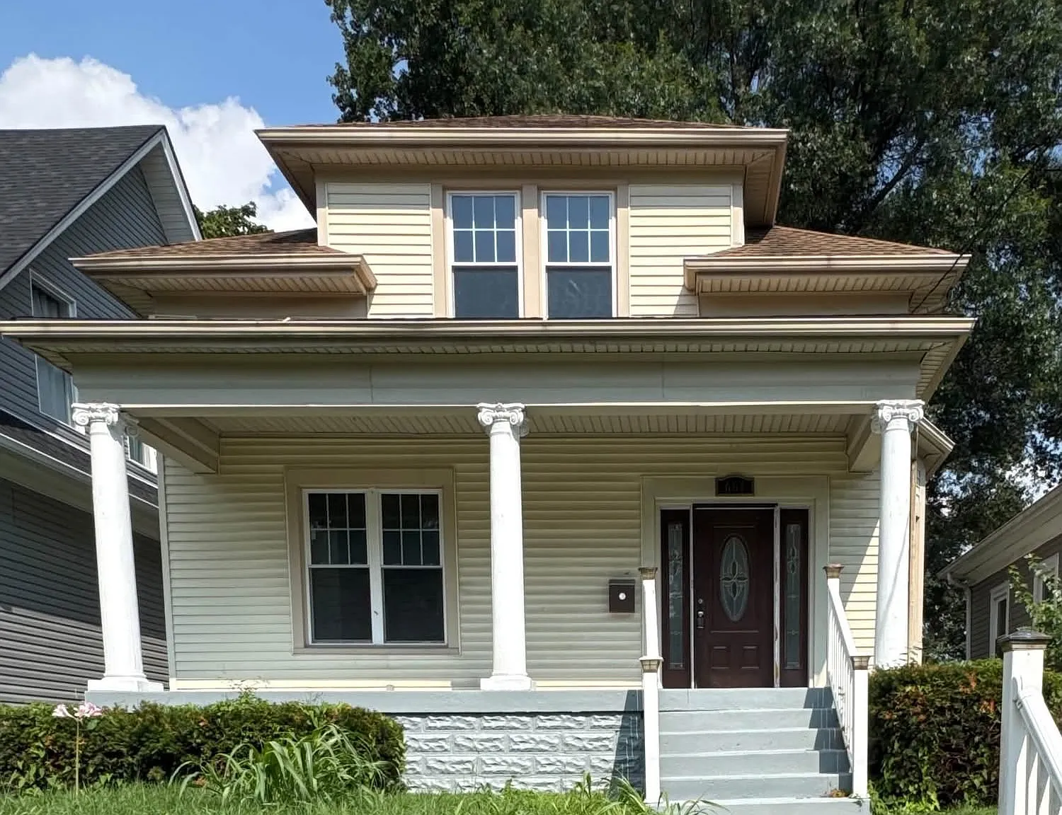 3 bed, 2082 sqft, $1,650 — Photo 1