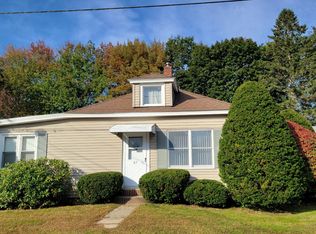 37 Buckley St, Lewiston, ME 04240