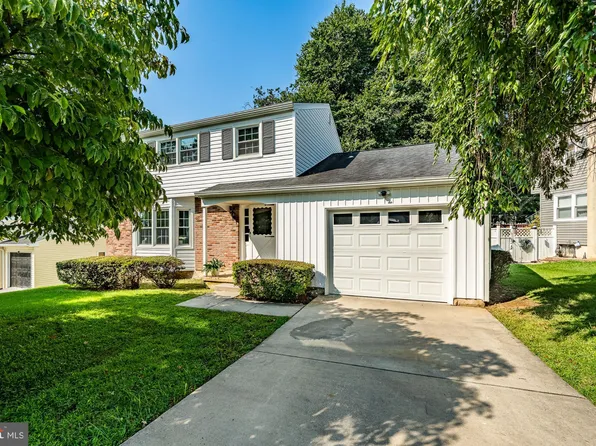 1004 Stonewood Rd, Wilmington, DE 19810