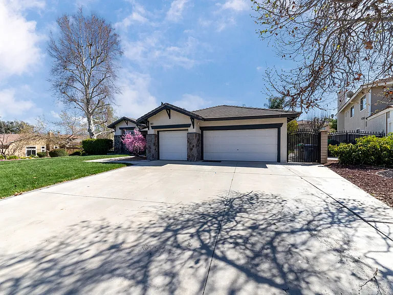 11857 Saint Andrews Pl — Photo 33