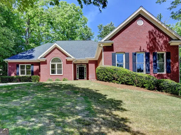 1251 Chadwick Lakes Dr, Lawrenceville, GA 30043