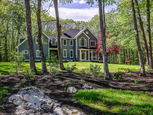 18 Ledgewater Drive, Kennebunk, ME 04043
