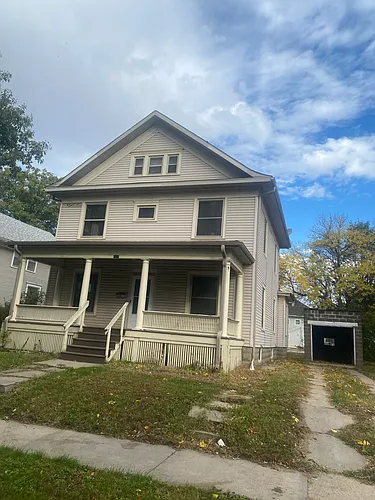 920 E St Photo 1