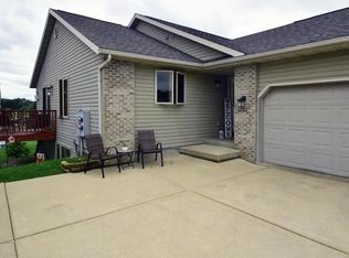 413 Concord Dr, Oregon, WI 53575