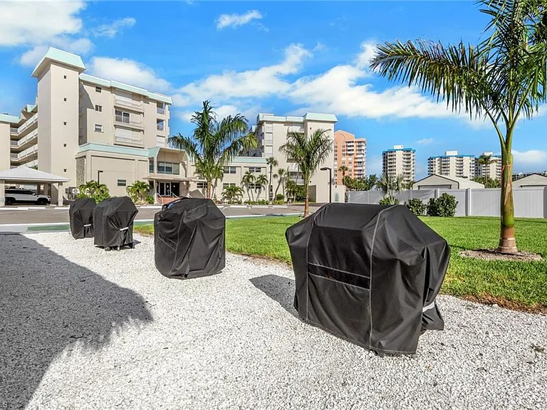 7400 Estero Blvd #214 — Photo 25