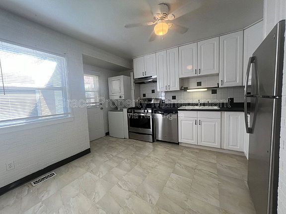 5th image of 8910 Hoyt Dr