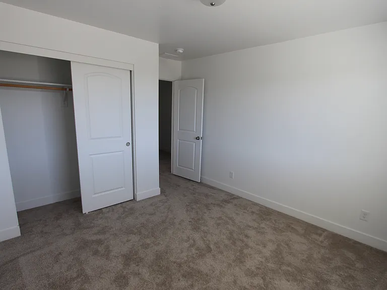 11880 Pegasus Rd — Photo 14