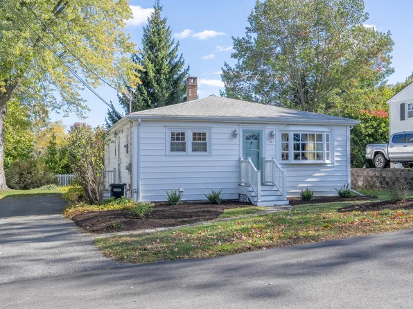16 Hewey Street, Bangor, ME 04401