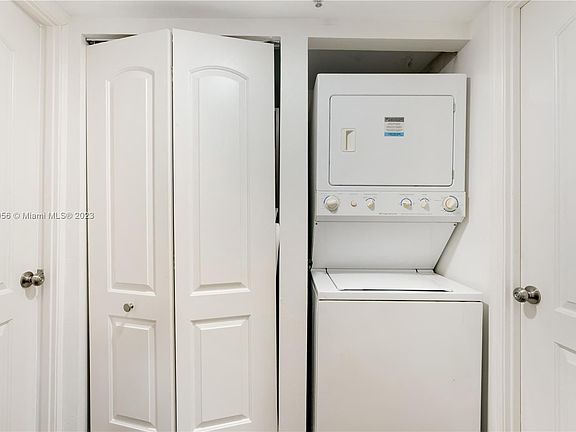 5th image of 210 174th St APT 1511