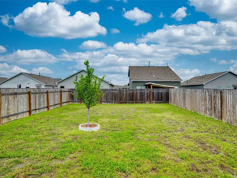 13520 Knights Branch Dr — Photo 16