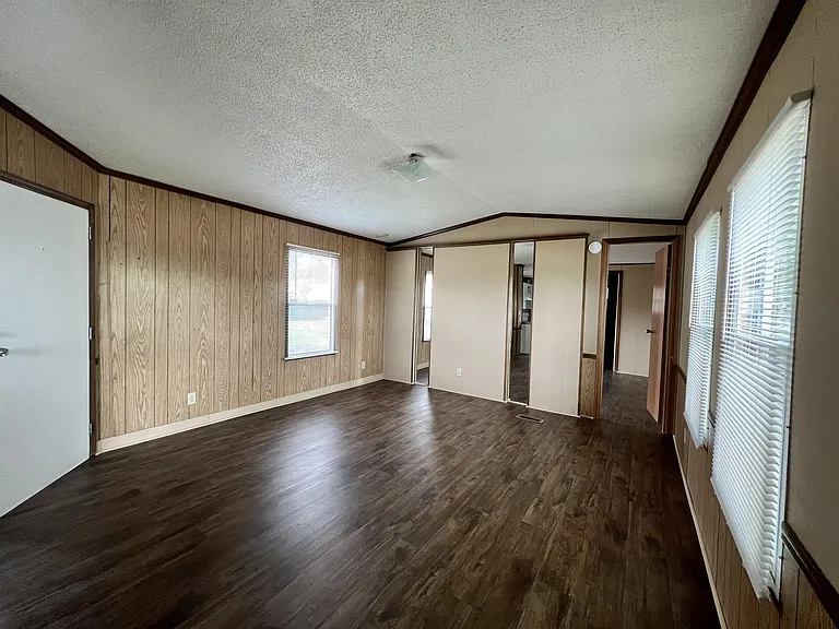 300-04 Ricks Rd — Photo 5