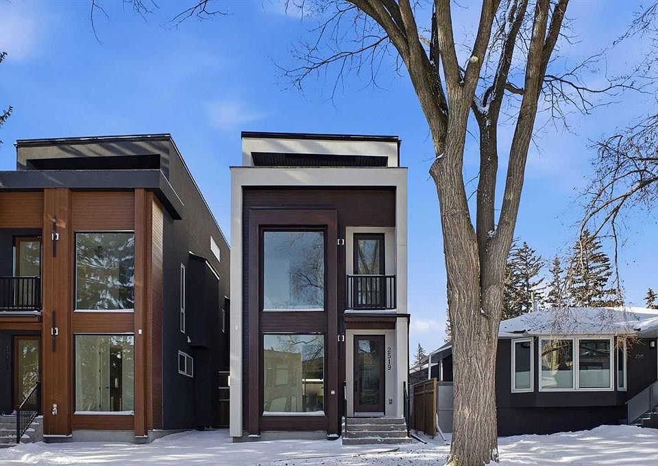 1st image of 2519 E 19a St SW
