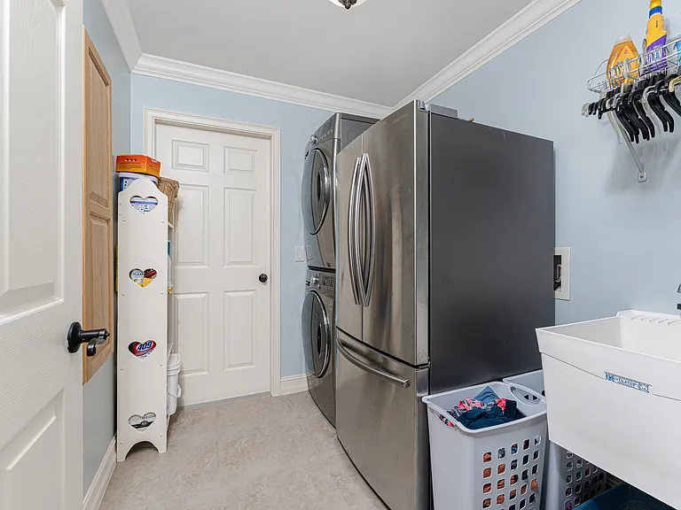 4128 NW 36th Ln — Photo 24