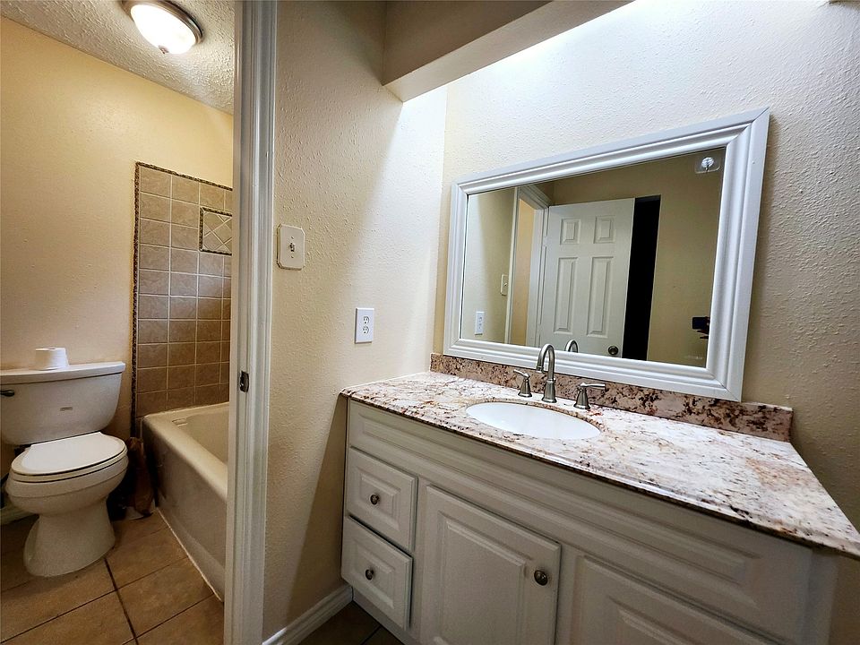 1st image of 322 Windward Dr #322