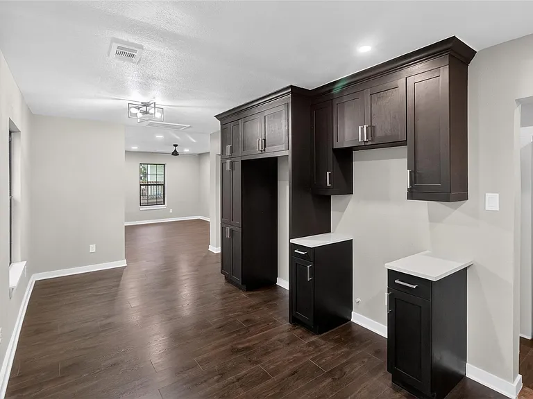 428 Van Molan St — Photo 14