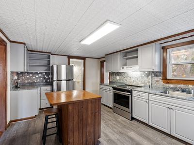 352 Whalom Rd, Lunenburg, MA, 01462