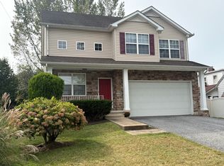 2120 Oak St, Wilmington, DE 19808