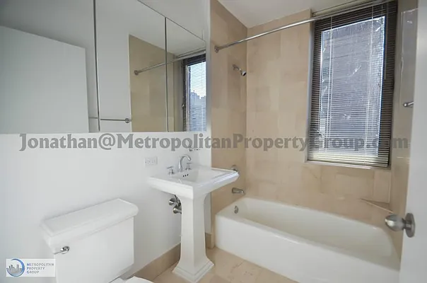 Rented by Metropolitan Property Group | media 10