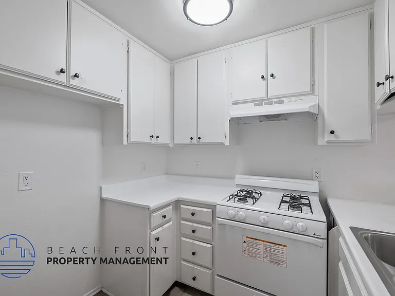 2763 San Marino — Photo 6