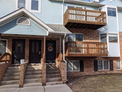 242 Pinewood Dr, Plymouth, MI, 48170