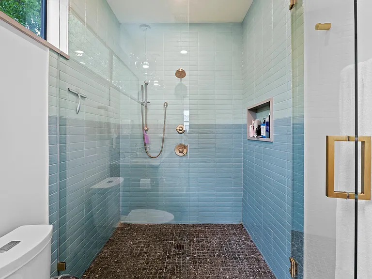 303 Woodward St #32 — Photo 21