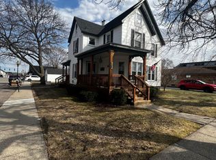 136 Walnut Blvd APT 4, Rochester, MI 48307