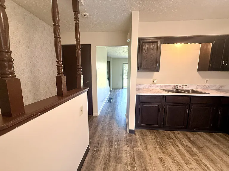 340 Cathedral St #344 — Photo 8