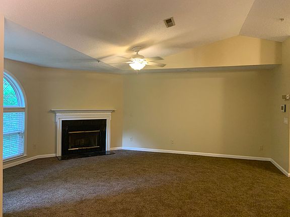 4th image of 5008L Lawndale Dr