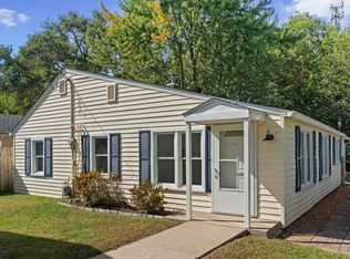 1501 43rd St, Moline, IL 61265