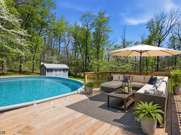 11 Victoria Crossing Rd, Knowlton Twp., NJ 07832