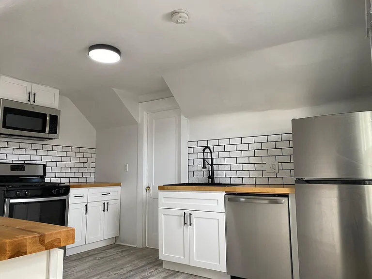 Kitchen 3
