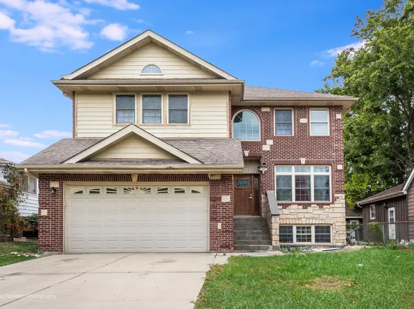 4018 N Grant St, Westmont, IL 60559