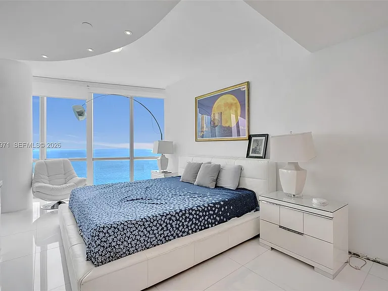 17121 Collins Ave #3206 — Photo 3